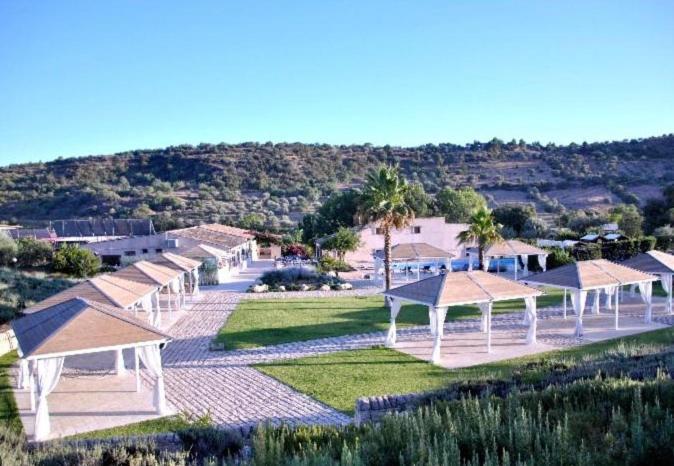 Agriturismo La Fiumara Villa โนโต ภายนอก รูปภาพ